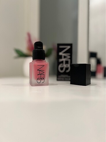 Nars Nara likit allık