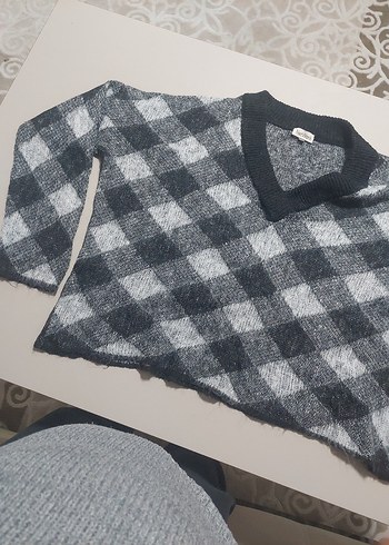 Gri Ekose Desenli Kadın Triko Süveter - Görsel 3