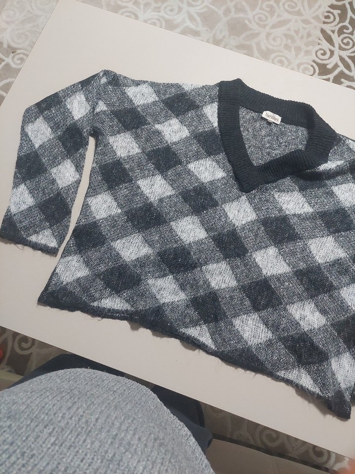 Gri Ekose Desenli Kadın Triko Süveter - Görsel 3