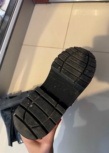 Zara Siyah Parlak Bantlı Gotik Platform Bot - Görsel 6