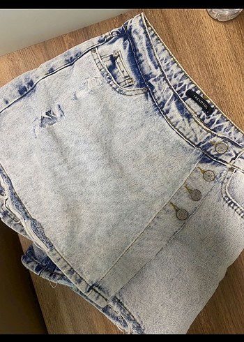 Trendyol & Milla Düğmeli Beyaz Mini Denim Etek
