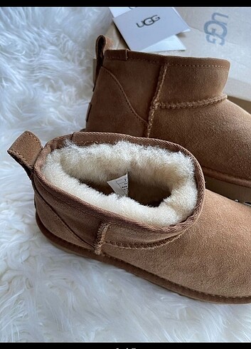 Ugg Ugg mini chesnut