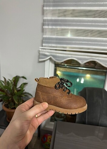 LC Waikiki çocuk bot 