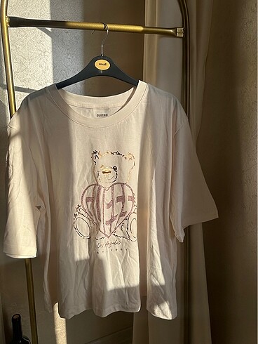 Guess t-shirt
