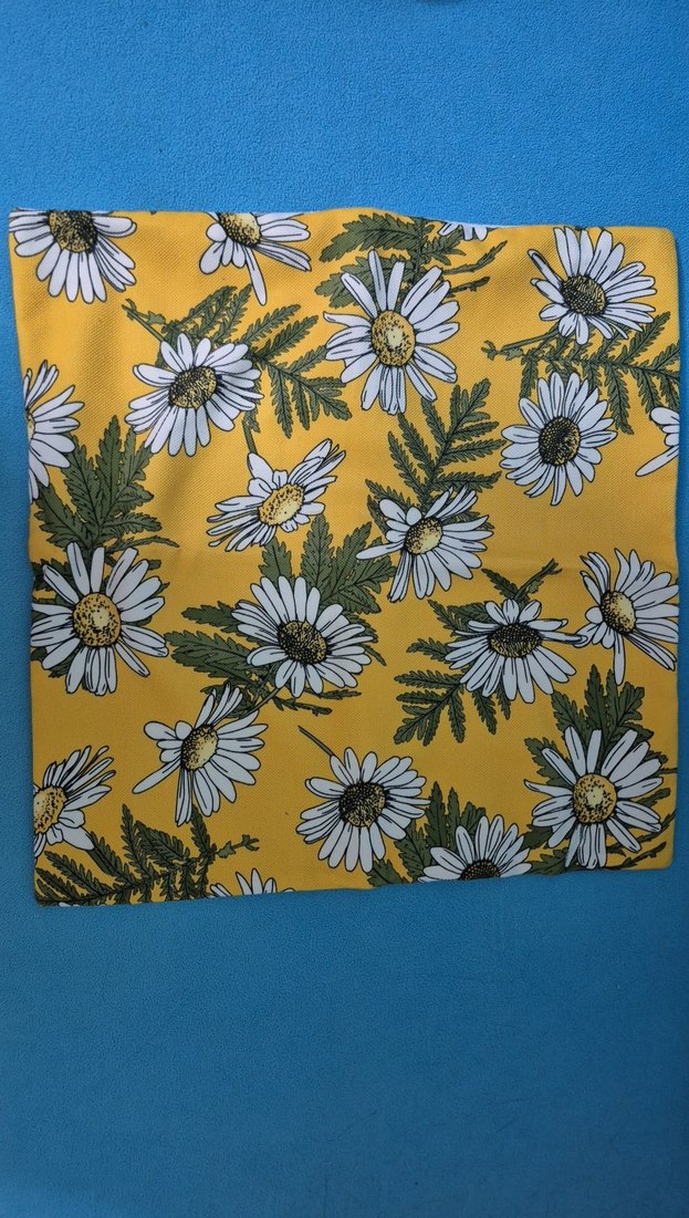 Sarı Papatya Desenli Yastık Kılıfı - Görsel 2