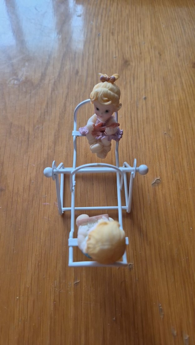 Bebek Figürlü Salıncak Biblo - Görsel 2