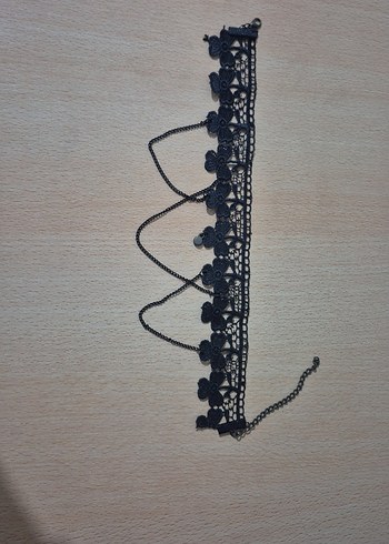 Zincir Detaylı Siyah Gotik Kolye
