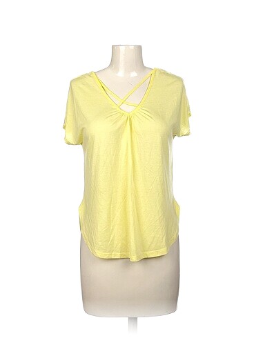 Diğer T-shirt %70 İndirimli.