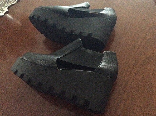 Marjin Platform / Dolgu topuk siyah Sandalet