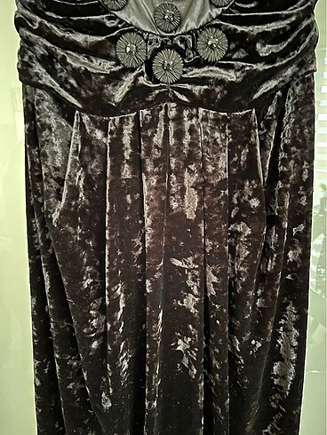 MANGO Siyah Diz Altı Kadife Elbise - Görsel 5