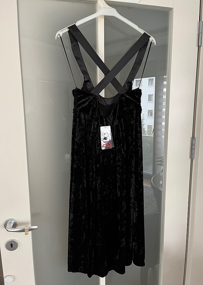 MANGO Siyah Diz Altı Kadife Elbise - Görsel 2