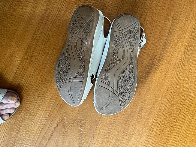 37 Beden Esem Bej Sandalet