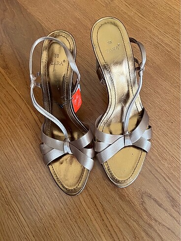 Zara ZARA Karamel Sandalet