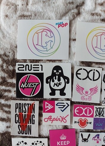  Beden K-Pop Logo Sticker Çıkartma Seti 10