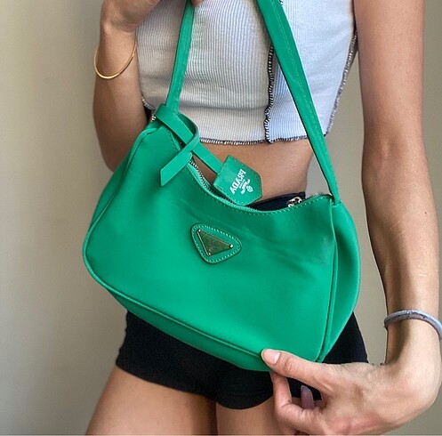  Beden Yeşil kol çanta