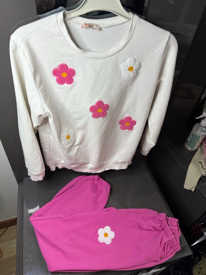 Çiçek Desenli Pembe Kız Eşofman Takımı - Görsel 4