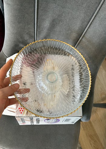 Altın Kenarlı Ayaklı Cam Servis Tabağı - Görsel 3