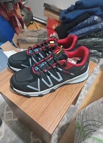 Salomon Speedcross 