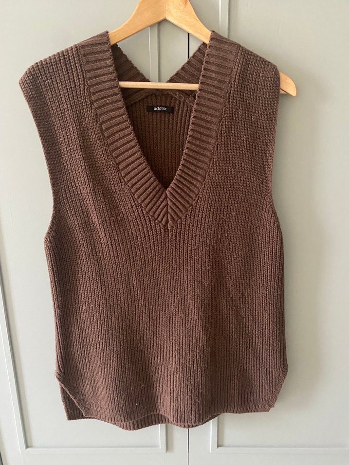 Kahverengi V Yakalı Örgü Kadın Süveter - Görsel 4