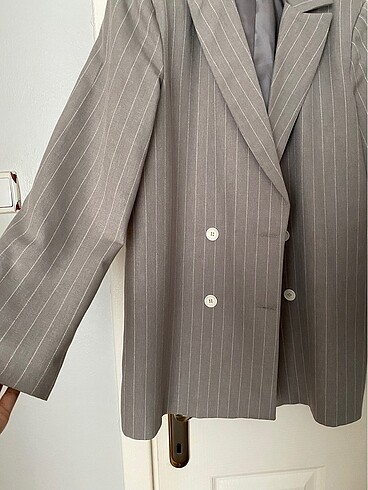 l Beden Gri çizgili blazer ceket