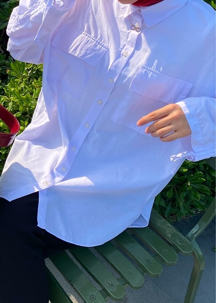 Kolları büzgülü Beyaz Gömlek - Görsel 2