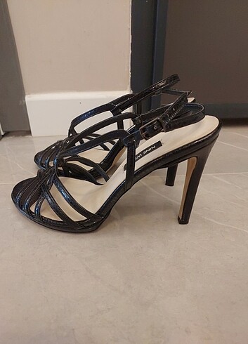 39 Beden Nine west 39 numara 9c topuklu bantlı ayakkabı