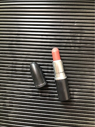 Mac velvet ruj