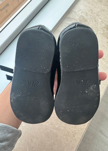 Kızlar için Siyah Yılan Desenli Tokalı Babet - Görsel 3