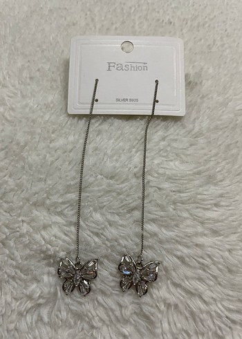 Uzun Zincirli Kelebek Motifli küpe - Görsel 3