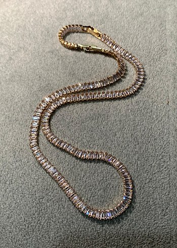 Su yolu altın rengi zirkon taşlı paslanmaz çelik kolye - Görsel 2