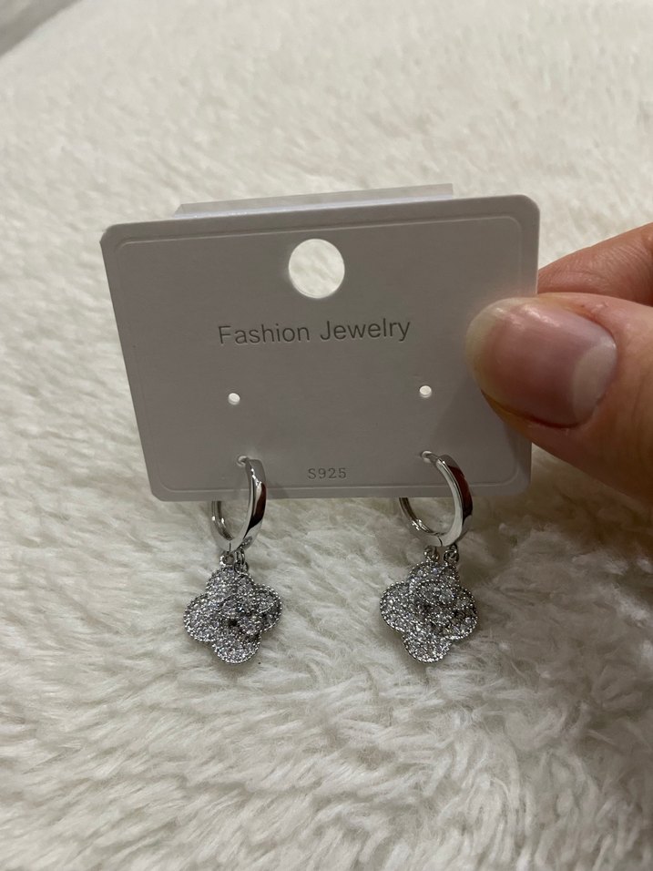 Çift taşlı Van Cleef model zirkon taşlı küpe seti - Görsel 3