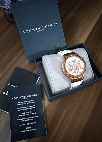 TOMMY HILFIGER Kadın Saat 