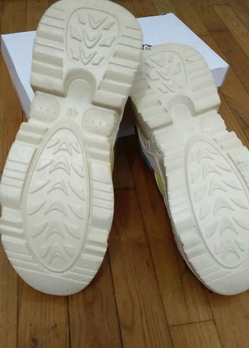 Bağcıklı Renkli Kadın Spor Ayakkabı. No: 40 - Görsel 4