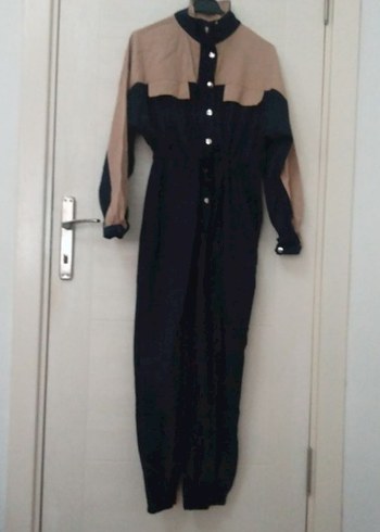 Uzun Kollu, Metal Düğmeli, Cepli Kadın Kumaş Tulum - Görsel 3