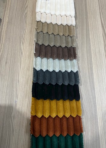 Beyaz Kürk Detaylı Mini Kadın Peluş - Görsel 2