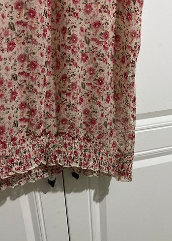 Pembe Çiçek Desenli Bohem Bluz omuz açık - Görsel 3