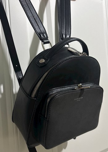 Siyah Deri Tokalı Kadın Sırt Çantası - Görsel 3