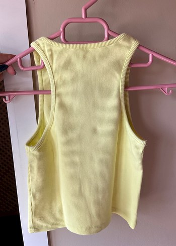 Sarı Yüksek Yakalı Kadın Atlet - Görsel 3