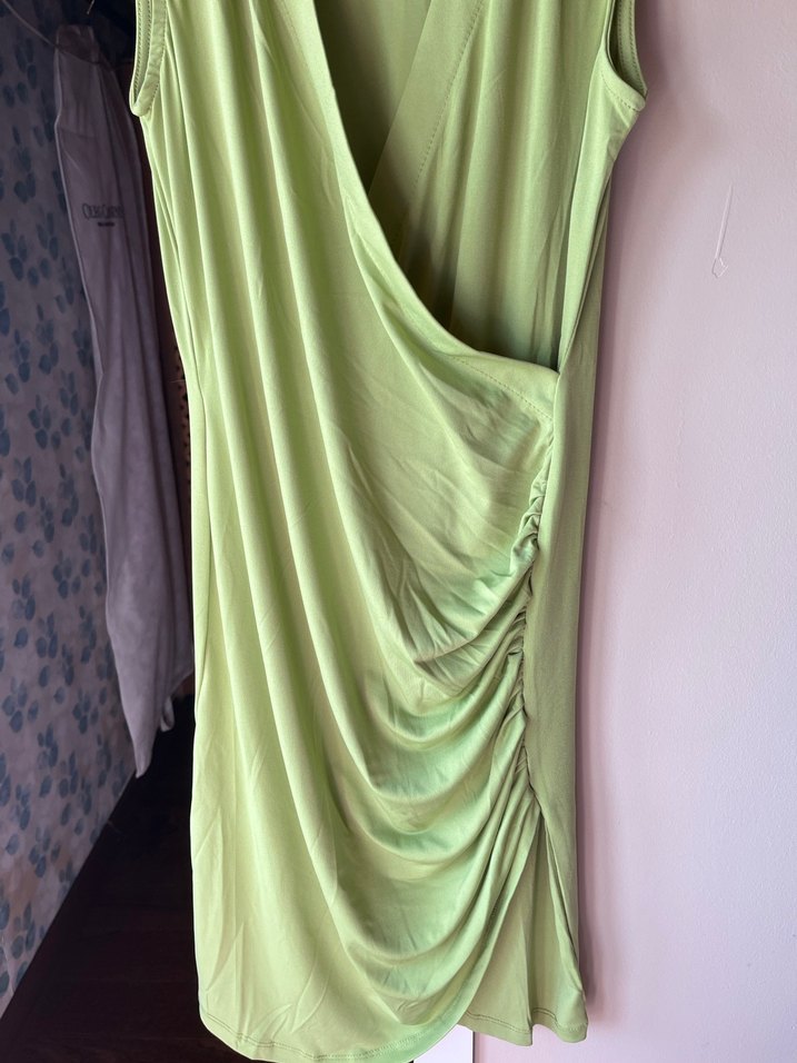 Yeşil Saten Drapeli  Elbise - Görsel 3