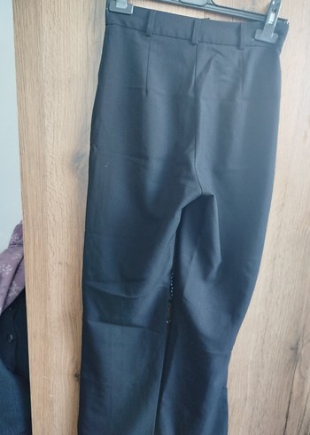 Kadın  SiyahPilili Kumaş Pantolon - Görsel 3