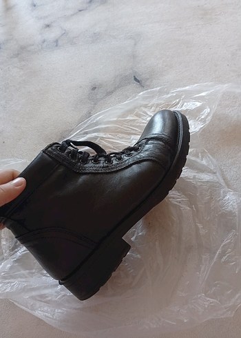 Siyah Deri Goth Tarzı Bot - Görsel 5