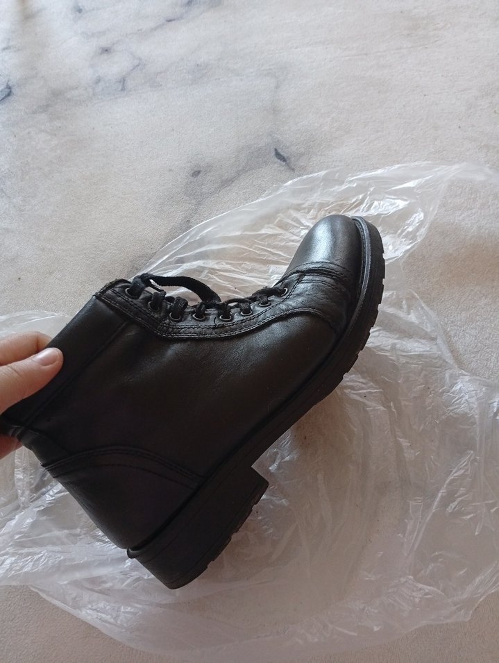 Siyah Deri Goth Tarzı Bot - Görsel 5