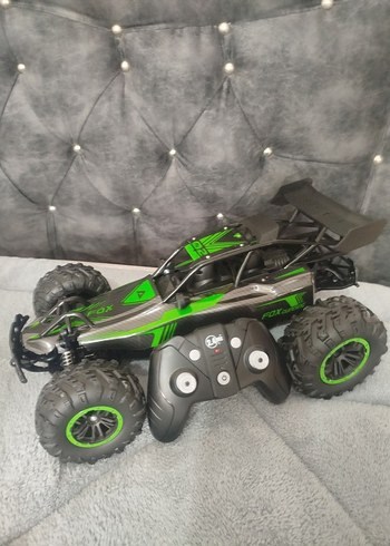 Uzaktan Kumandalı Yeşil Off-Road Oyuncak Araba
