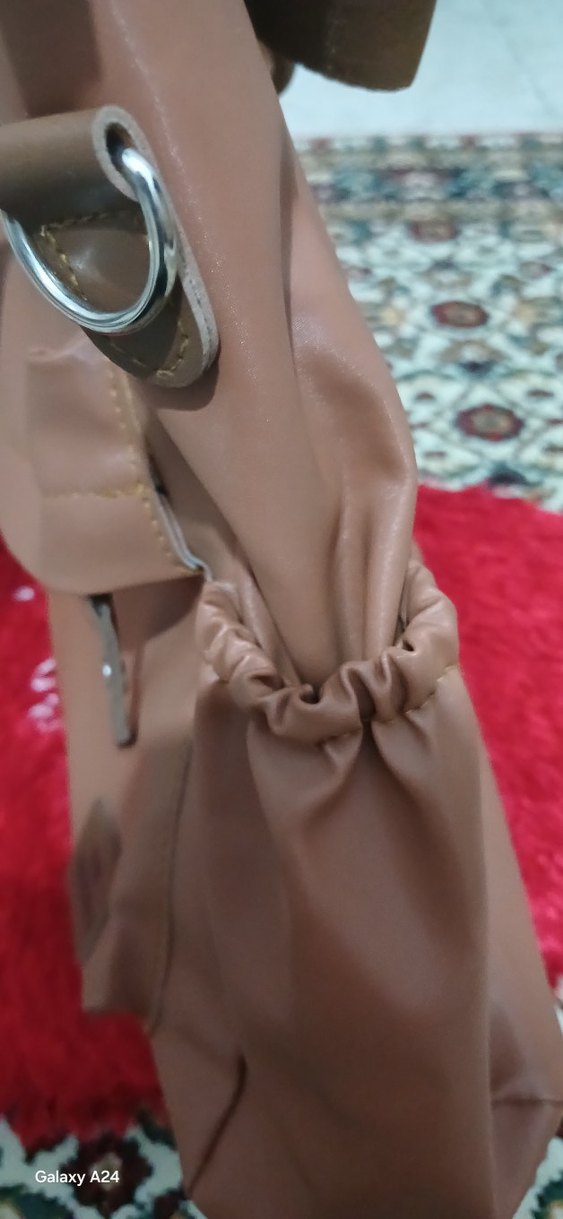 Bej Deri Fermuarlı Kadın Çantası - Görsel 3