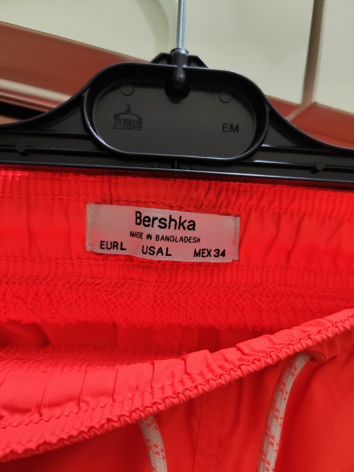 Bershka Deniz Şortu L Beden - Görsel 2