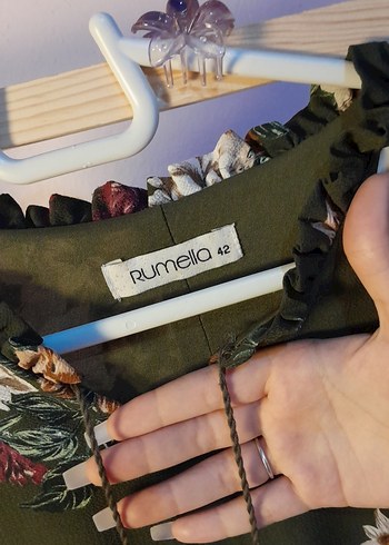 Uzun Yeşil Çiçekli Elbise - Görsel 3