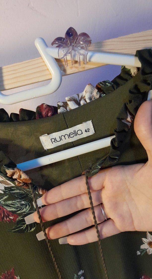 Uzun Yeşil Çiçekli Elbise - Görsel 3