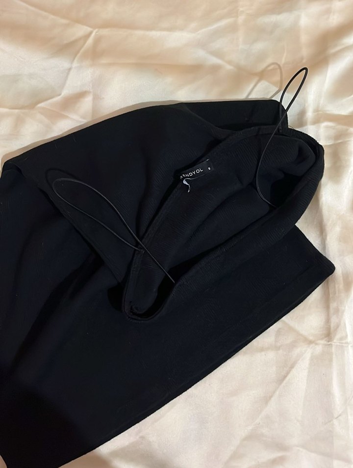 Siyah Kadın Tek Kollu Kazak - Görsel 3