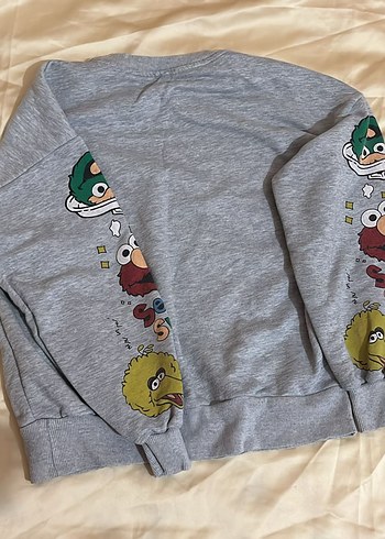 Gri karikatür baskılı sweatshirt - Görsel 4