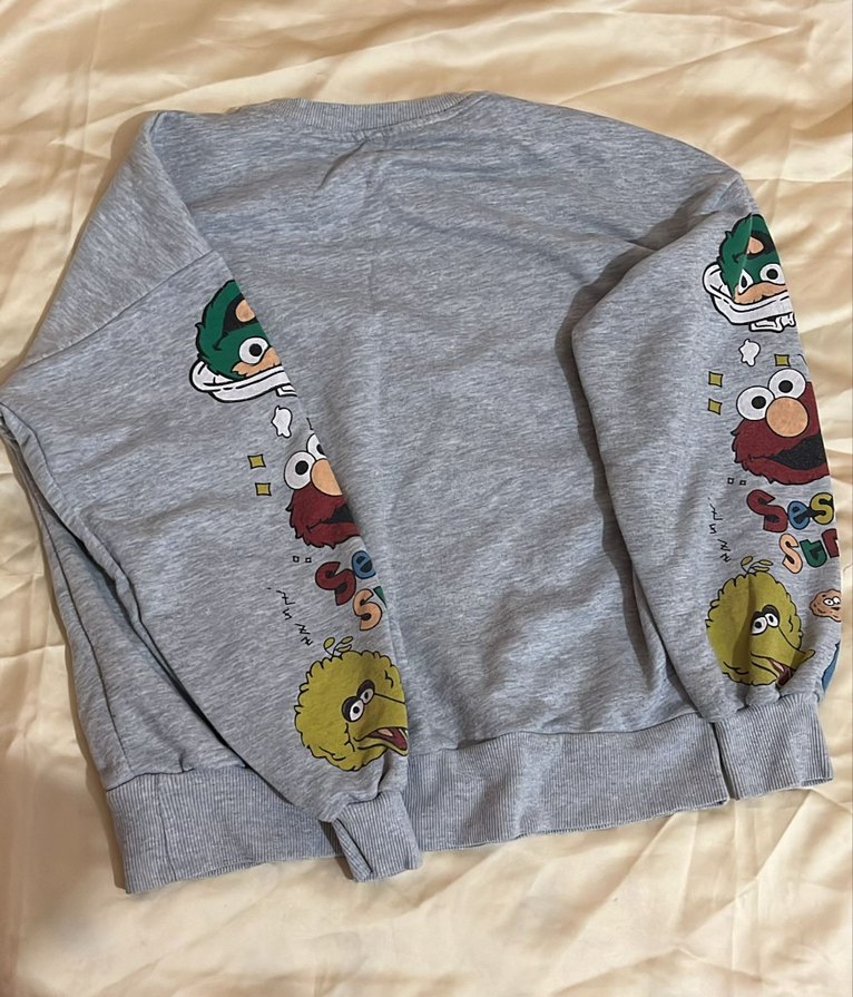 Gri karikatür baskılı sweatshirt - Görsel 4